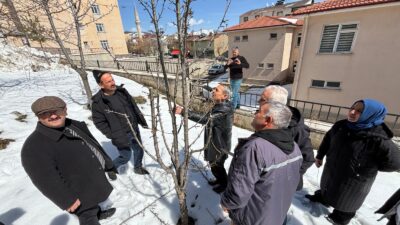 Erzincan’da bahar aylarının gelmesi ile birlikte bağ ve bahçelerde hareketlilik