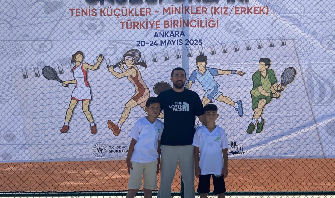 Erzincan’ın minik raketleri Ankara’da Erzincan Göktürk İlkokulu Minikler Tenis Takımı, Ankara’daki Türkiye Şampiyonası’nda mücadele