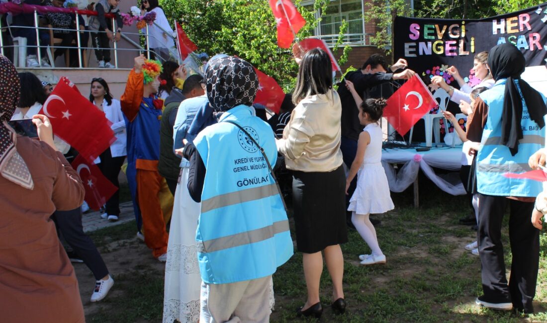 Erzincan Yurt öğrencilerinden “Engeller Sevgiyle Aşılır” etkinliği Erzincan Gençlik ve Spor İl Müdürlüğü Erzincan Öğrenci Yurdu gönüllüleri,