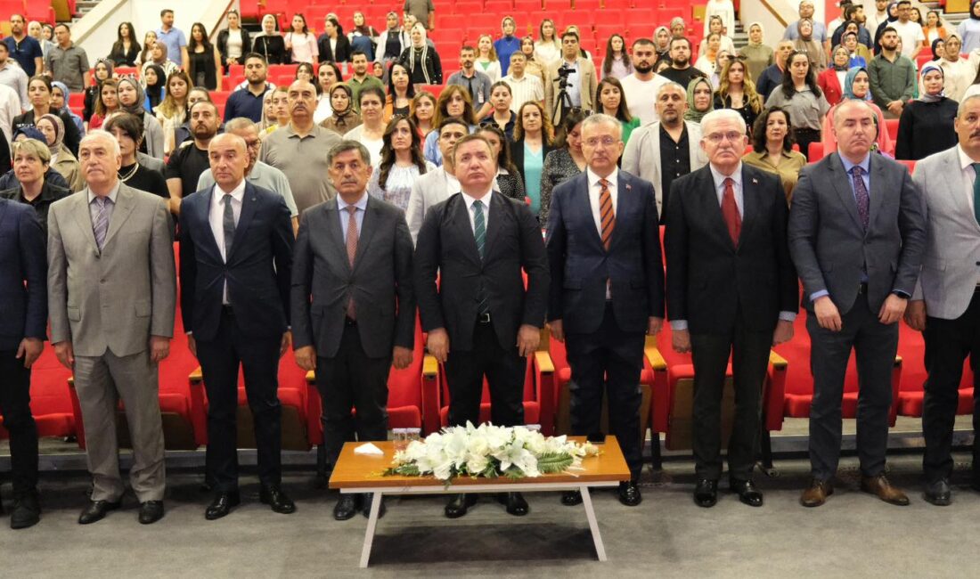 EBYÜ’de mezun buluşması Erzincan Binali Yıldırım Üniversitesi (EBYÜ) tarafından “Geleneksel Mezun Buluşması” programında,