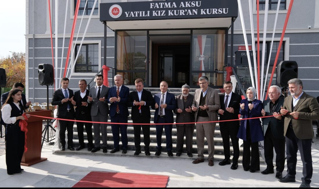 Erzincan’ın Kavakyolu Mahallesi’nde hayırsever iş insanı Mehmet Ali Aksu ve