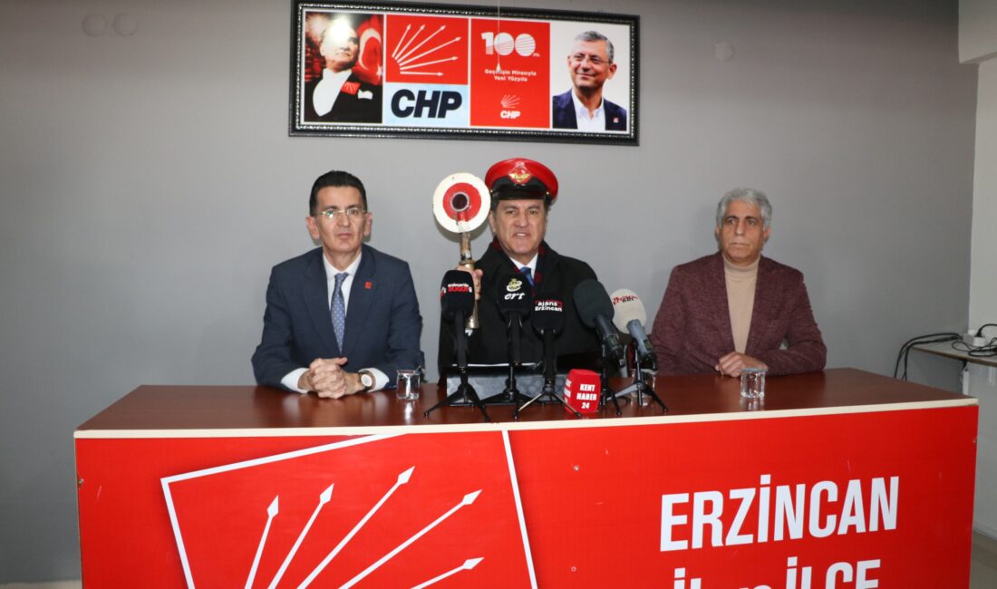 CHP Erzincan Milletvekili Mustafa Sarıgül, CHP Erzincan İl Başkanlığında bir