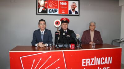 CHP Erzincan Milletvekili Mustafa Sarıgül, CHP Erzincan İl Başkanlığında bir