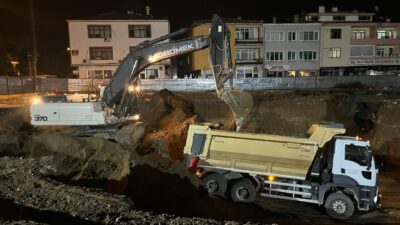 Erzincan Merkez Çarşısı Kentsel Dönüşüm Projesi kapsamında 1’nci etapta yıkım