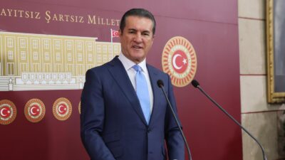 Türkiye Büyük Millet Meclisi (TBMM)’de basın toplantısı düzenleyen CHP Erzincan
