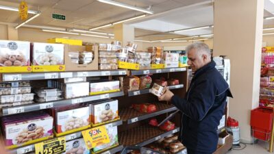 Erzincan Belediyesi Zabıta Müdürlüğü ekipleri, vatandaşların sağlıklı ve güvenilir ürünlere
