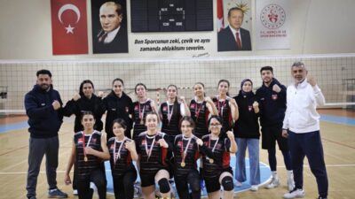 Erzincan’da sporun yükselen değeri Erzincan Vefa Spor, genç kızlar kategorisinde
