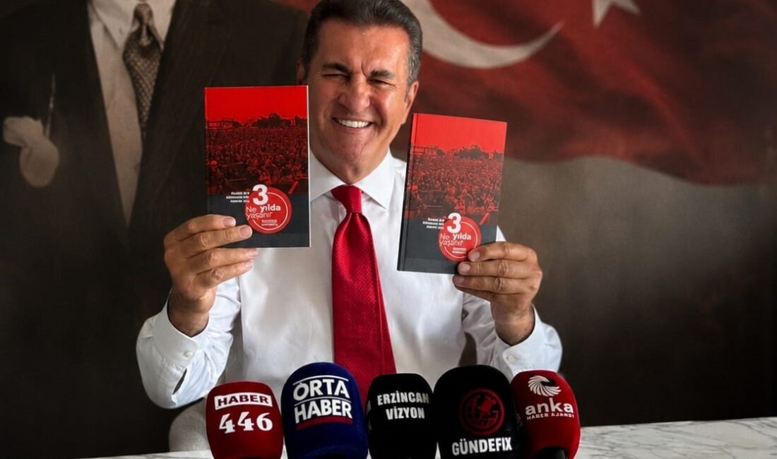 CHP Erzincan Milletvekili Mustafa Sarıgül, düzenlediği basın toplantısında hem milletvekilliğinde