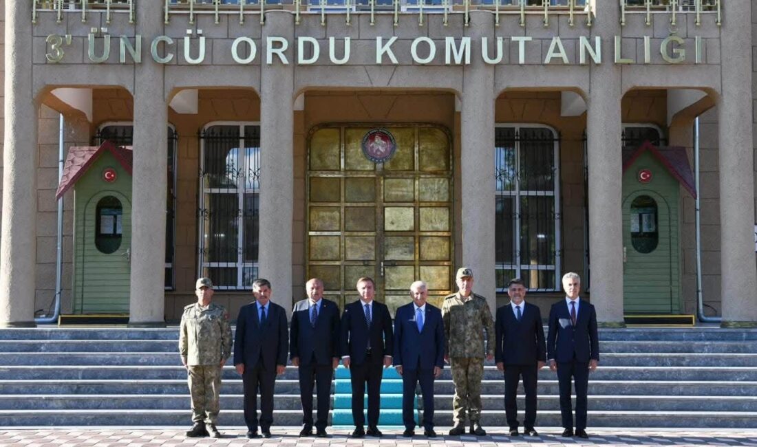 Türk Devletleri Teşkilatı Aksakallar Konseyi Başkanı ve son Başbakan Binali